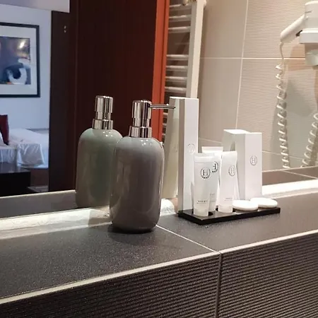 Отель Unique Boutique Бухарест
