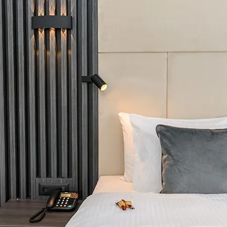Unique Boutique 4* Бухарест