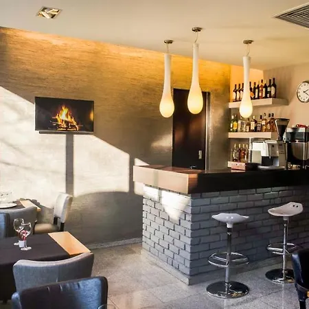 Unique Boutique 4* Бухарест