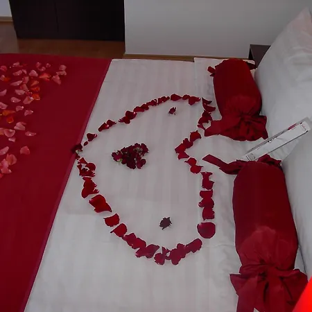 Unique Boutique Бухарест