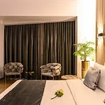 Unique Boutique Hotel 4*