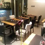 Unique Boutique 4*