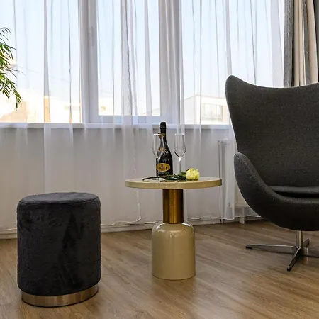 Unique Boutique Hotel 4*