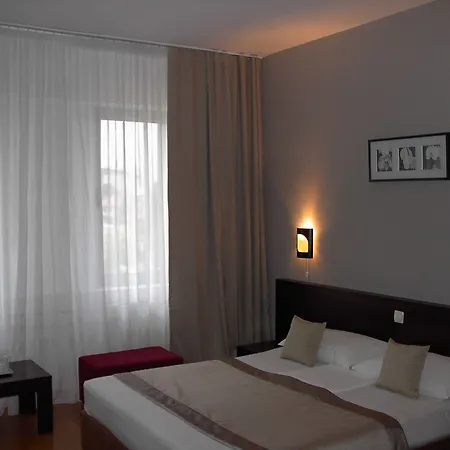 Unique Boutique 酒店 4*