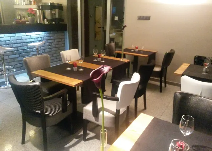 Unique Boutique 4*