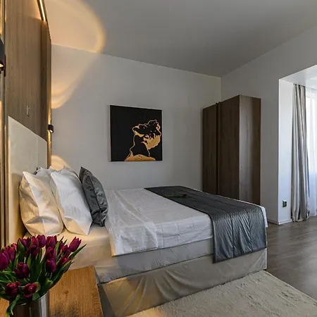 Unique Boutique 4*