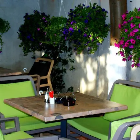 Unique Boutique 4* Bukarest